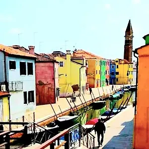 ca-comare.hotelinveneto.com/
