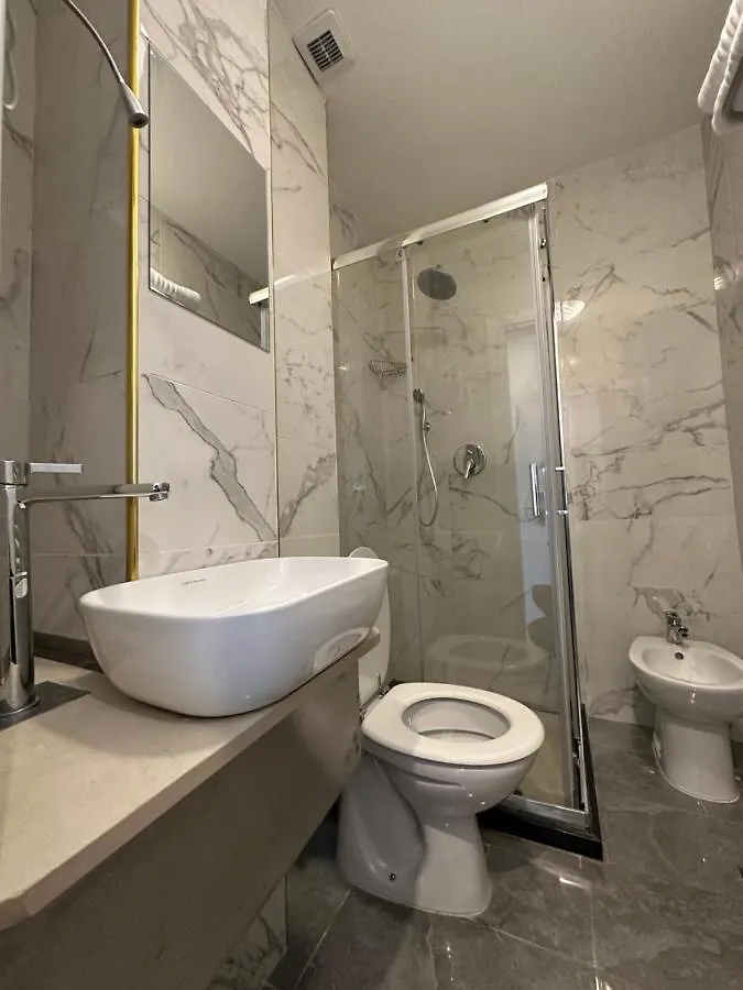 Hotel Midway ميلان إيطاليا