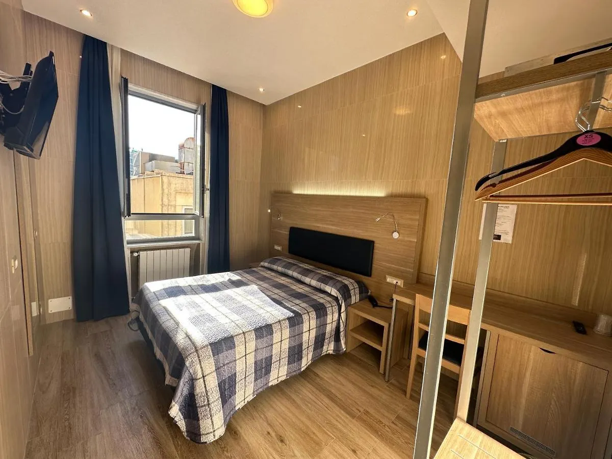 Hotel Midway ميلان 3*,  إيطاليا