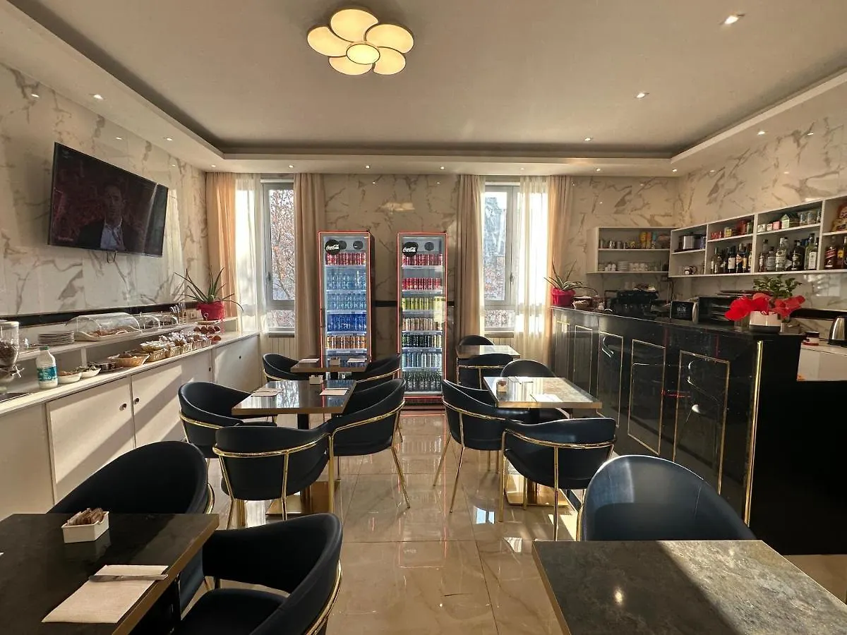 Hotel Midway ميلان
