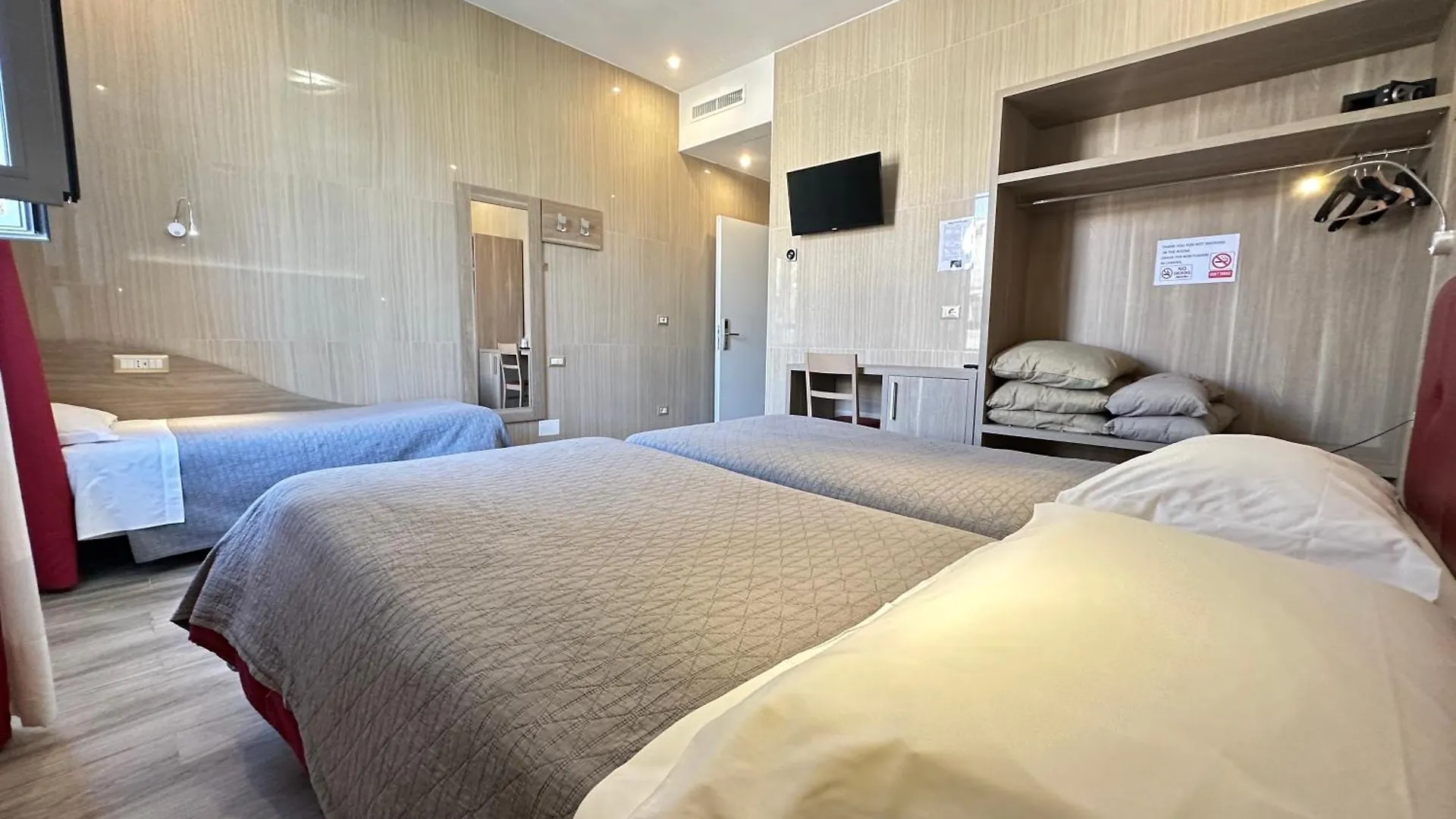 ***  Hotel Midway ميلان إيطاليا